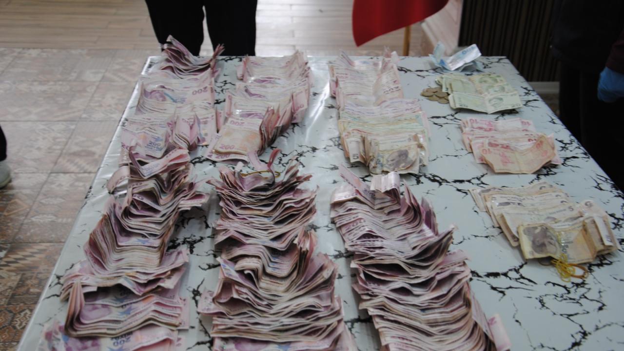 Şanlıurfa'da dilencinin üzerinden 117 bin lira çıktı