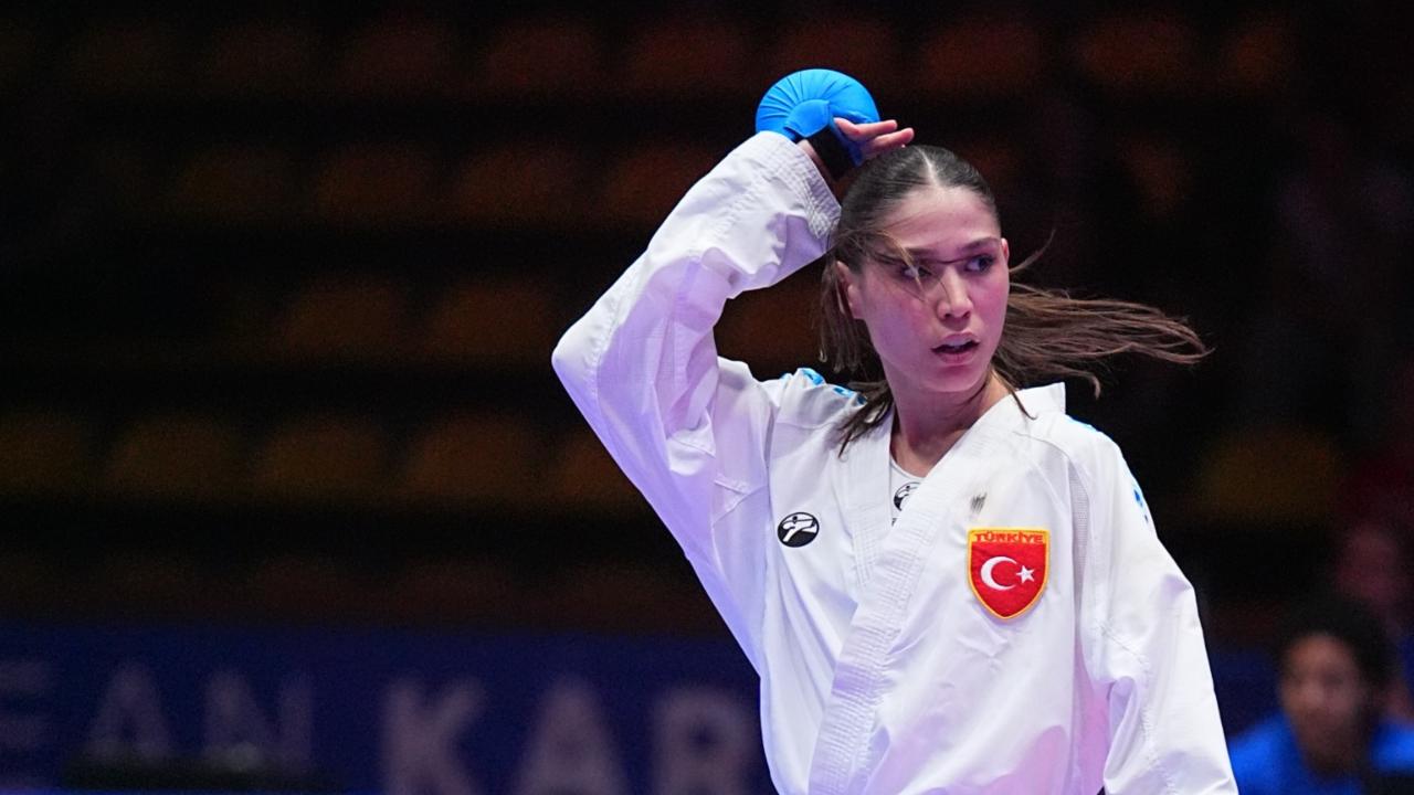 Avrupa Karate Şampiyonası'nda Zümra Rezzan İm, gümüş madalya kazandı