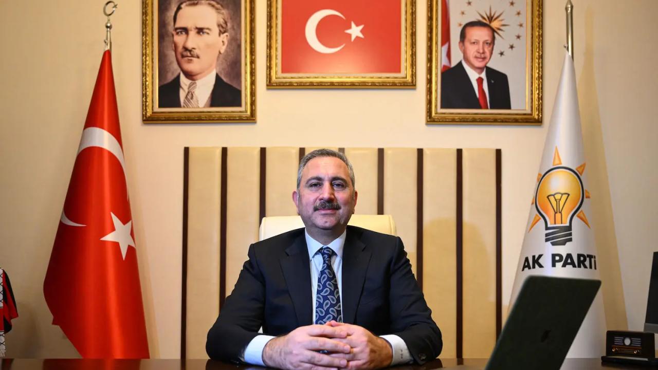 AK Parti Grup Başkanvekili Gül, Süper Lig'e yükselen Çorum FK'yı tebrik etti