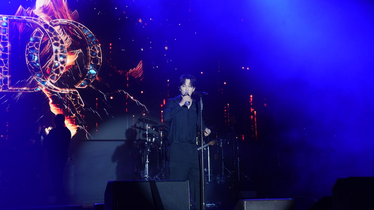 Kazak şarkıcı Dimash Qudaibergen, Etnospor'da konser verdi