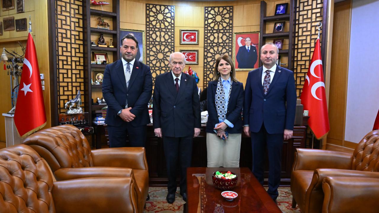 MHP Lideri Devlet Bahçeli, partisinin siyasi partilerle bayramlaşan heyetlerini kabul etti
