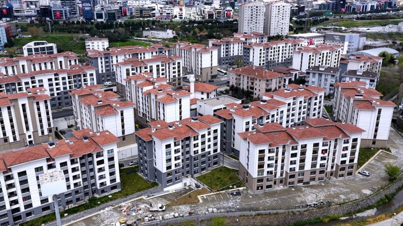 Bakan Kurum: Ataşehir Şerifali'de 1442 konutu dönüşümle yeniledik