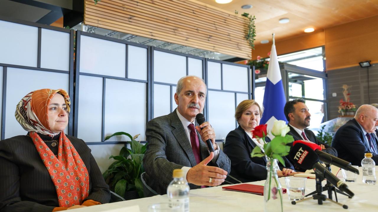 TBMM Başkanı Kurtulmuş, Finlandiya'da Türk ve Tatar toplumu temsilcileriyle bir araya geldi