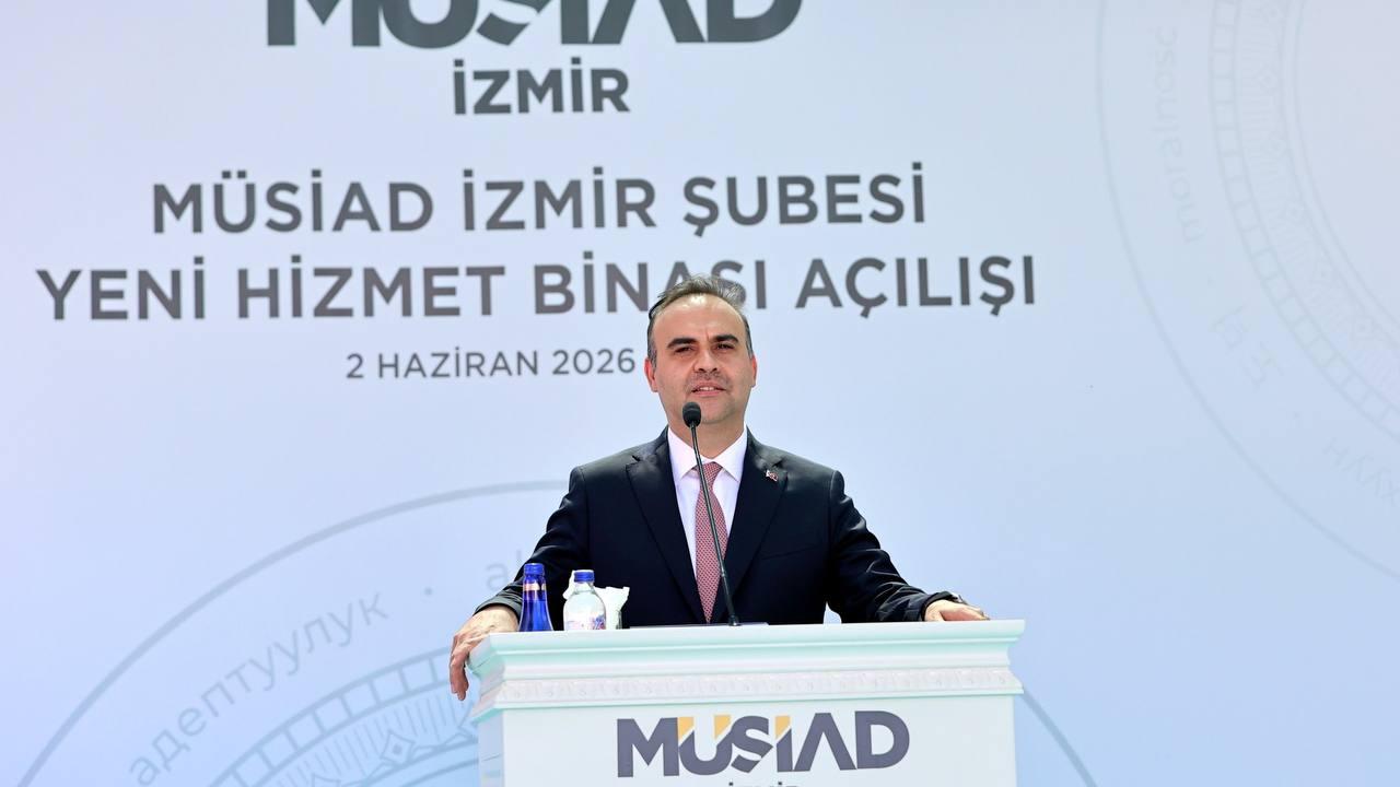 MÜSİAD İzmir Şubesi'nin yeni hizmet binası açıldı