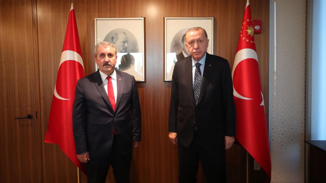 ​Cumhurbaşkanı Erdoğan, yeniden BBP Genel Başkanlığına seçilen Destici'yi tebrik etti