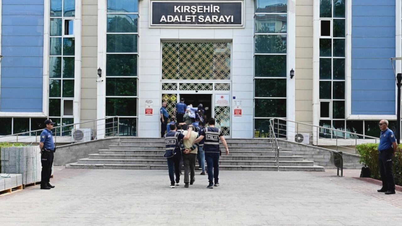Kırşehir merkezli fuhuş operasyonunda 5 şüpheli tutuklandı