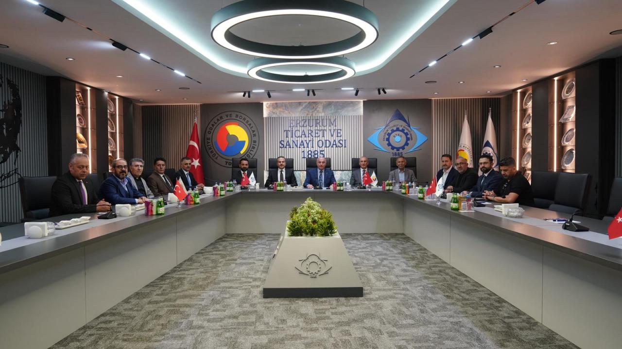 Iraklı iş insanları Erzurum Ticaret ve Sanayi Odasını ziyaret etti
