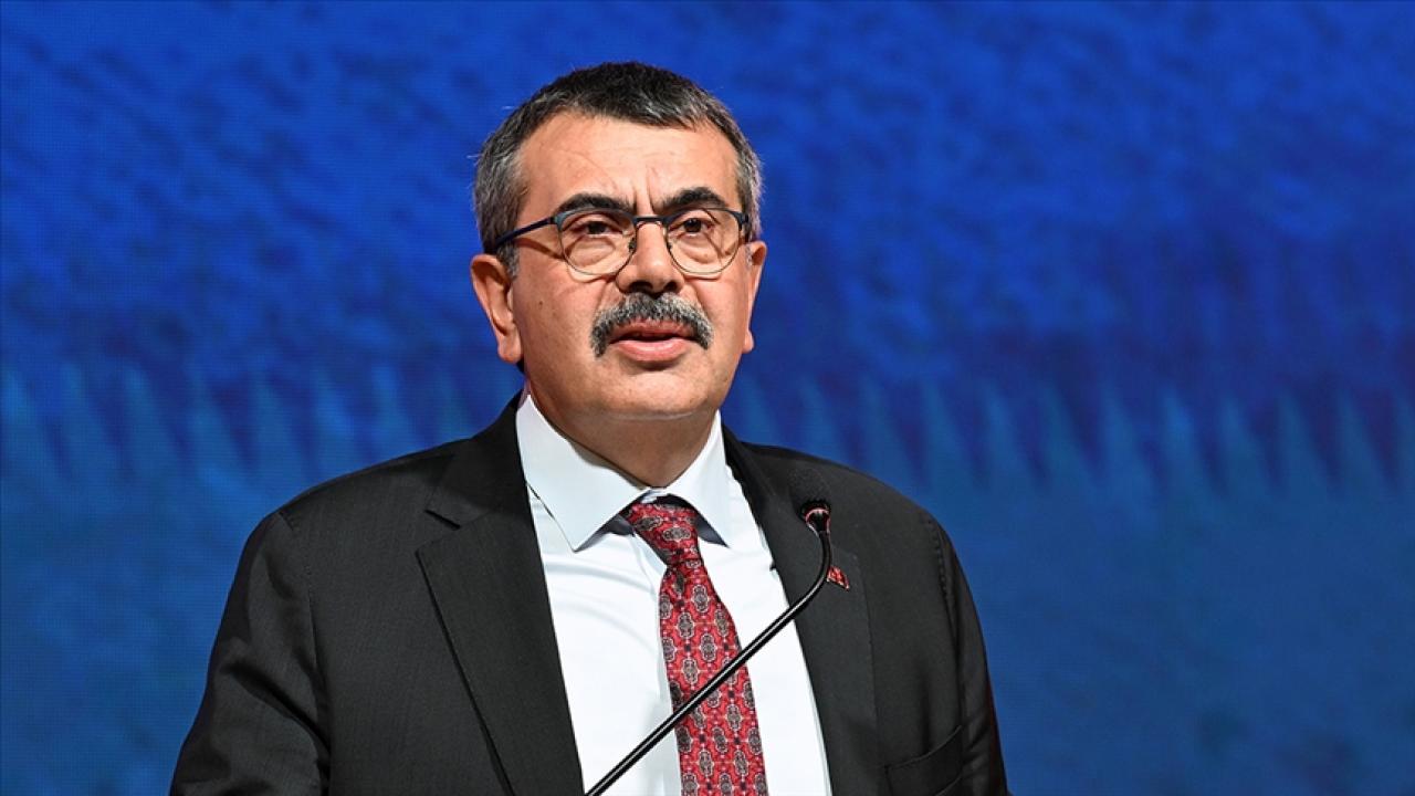 Bakan Tekin'den A Milli Futbol Takımı beste yarışmasına ilişkin paylaşım