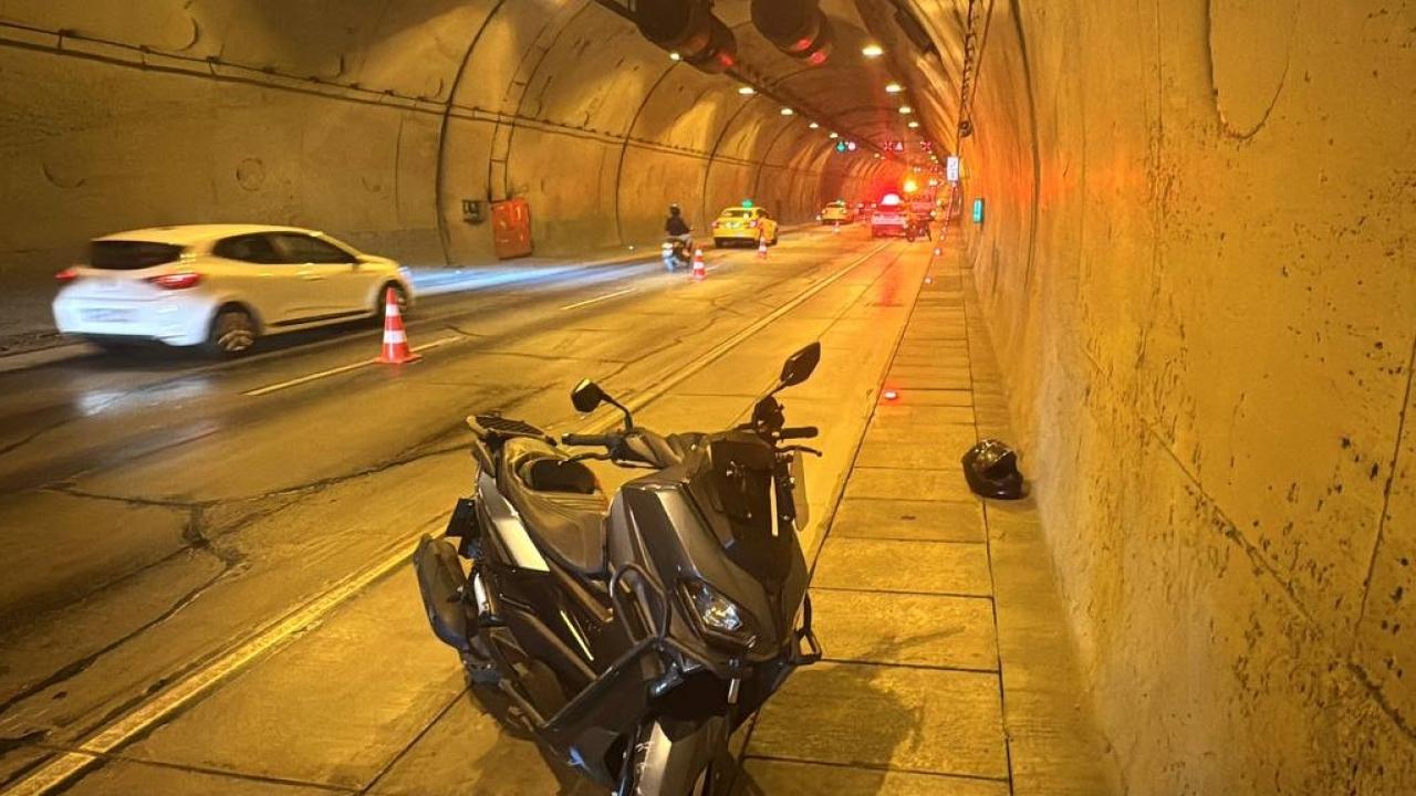 İstanbul'da tünelde 5 motosikletin karıştığı kazada 3 kişi yaralandı