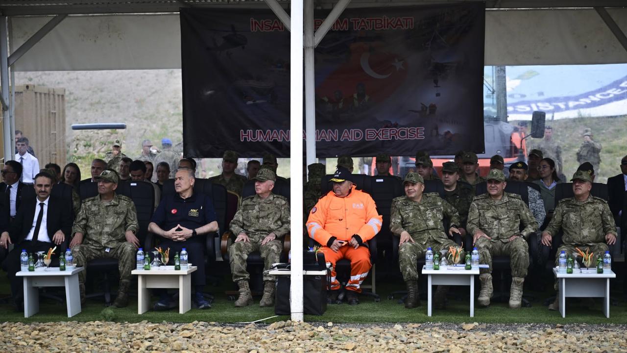 TSK İnsani Yardım Tugayı'nda arama kurtarma tatbikatı düzenlendi