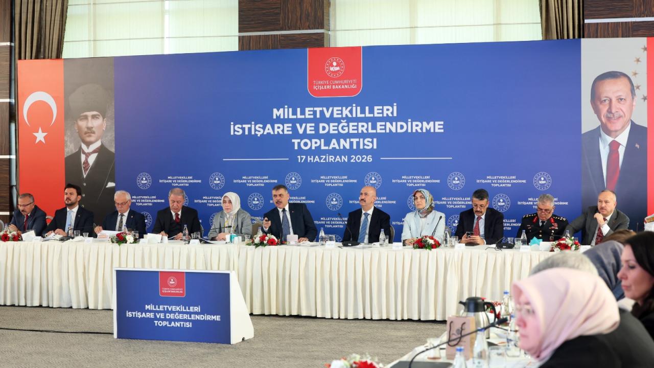 İçişleri Bakanı Çiftçi, AK Parti heyetiyle istişare ve değerlendirme toplantısında bir araya geldi