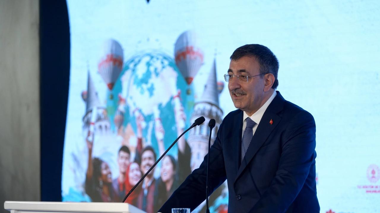 Cumhurbaşkanı Yardımcısı Yılmaz, YTB'nin 15. Uluslararası Öğrenciler Mezuniyet Töreni'ne katıldı