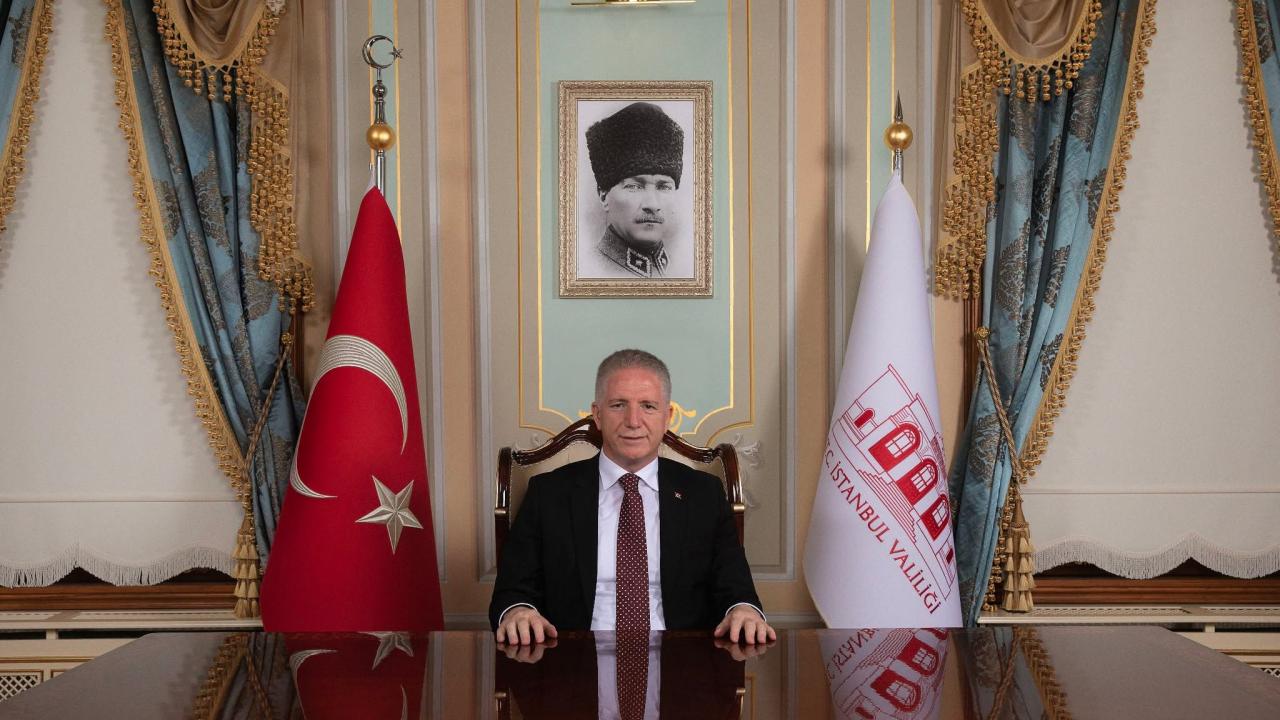 İstanbul Valisi Gül'den milli maçı takip edecek vatandaşlara YKS uyarısı
