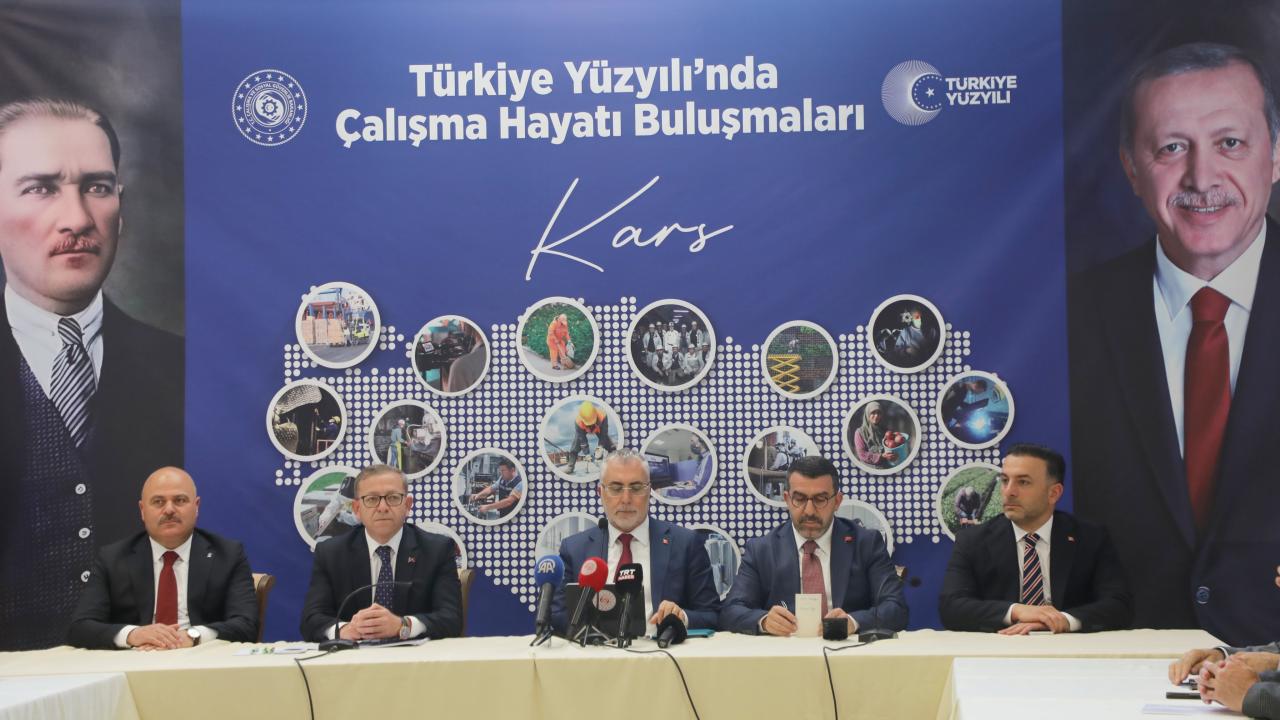 Bakan Işıkhan: Yıllık tecil faiz oranını yüzde 39'dan yüzde 29'a düşürüyoruz