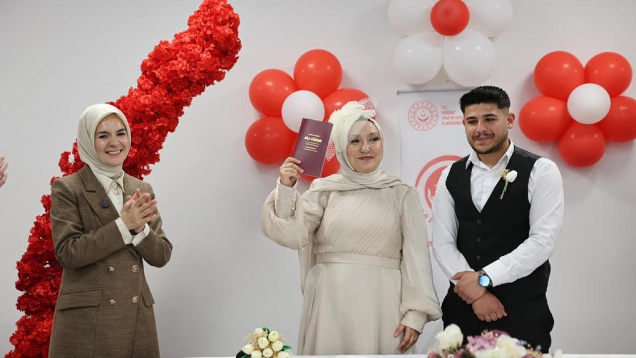 Aile ve Gençlik Fonu kapsamında bu ay 1 milyar 52 milyon liralık ödeme yapıldı