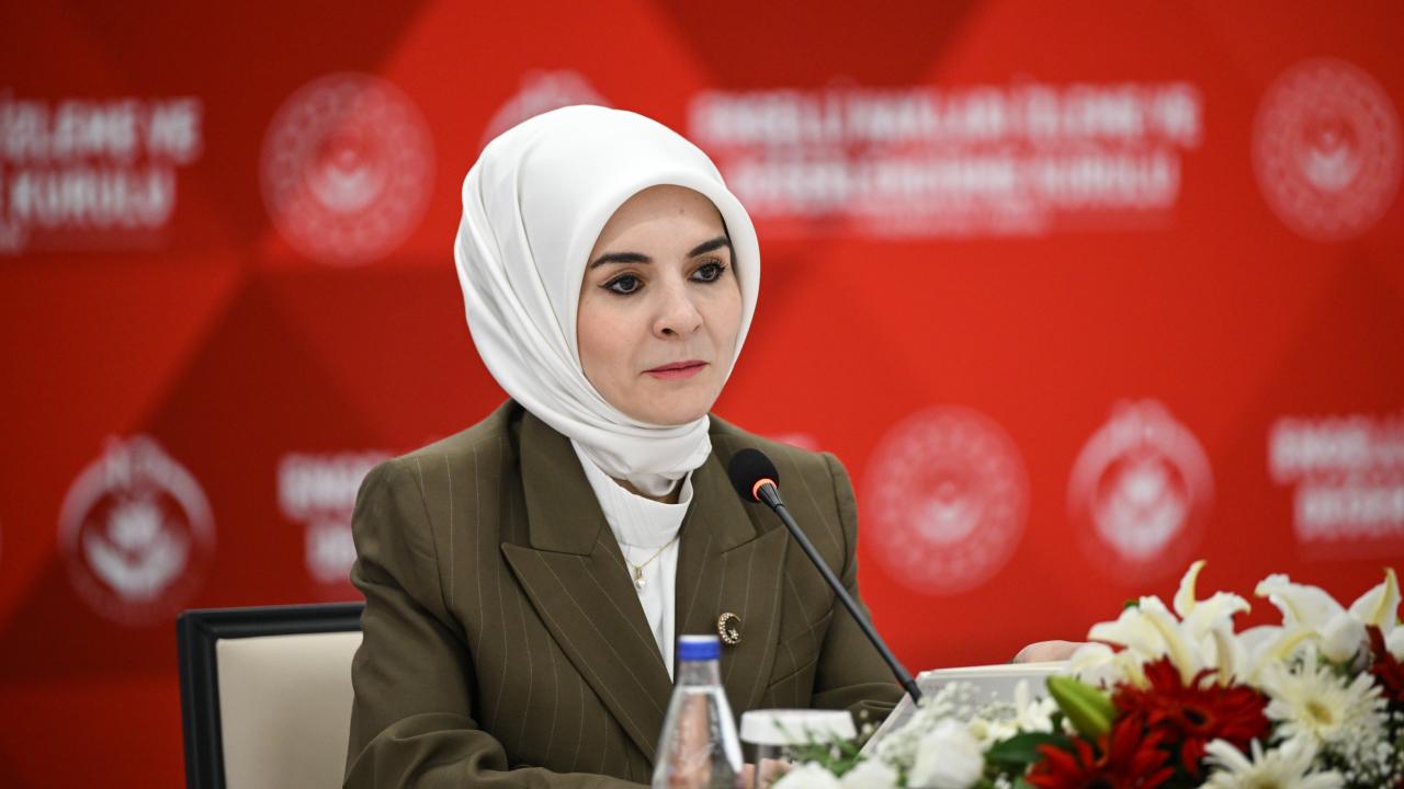 Bakan Göktaş'tan sosyal medyada başörtülülere ayrımcı sözler sarf edilmesine tepki: Konu hakkında suç duyurusunda bulunarak hukuki sürecin sonuna kadar takipçisi olacağız