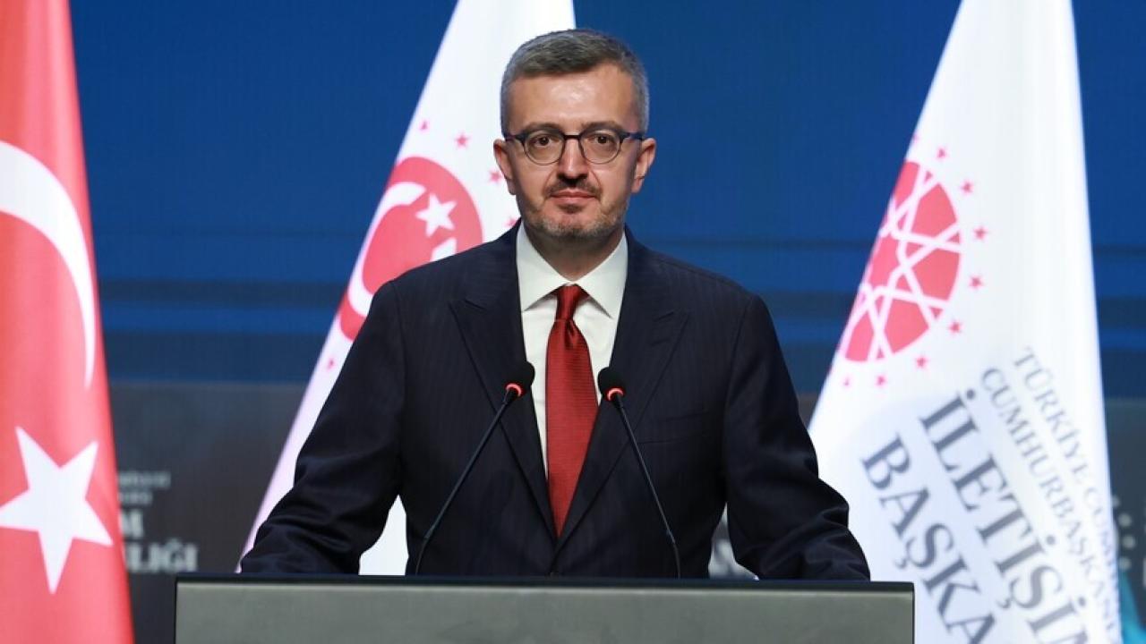 İletişim Başkanı Duran'dan "Filenin Sultanları"na tebrik