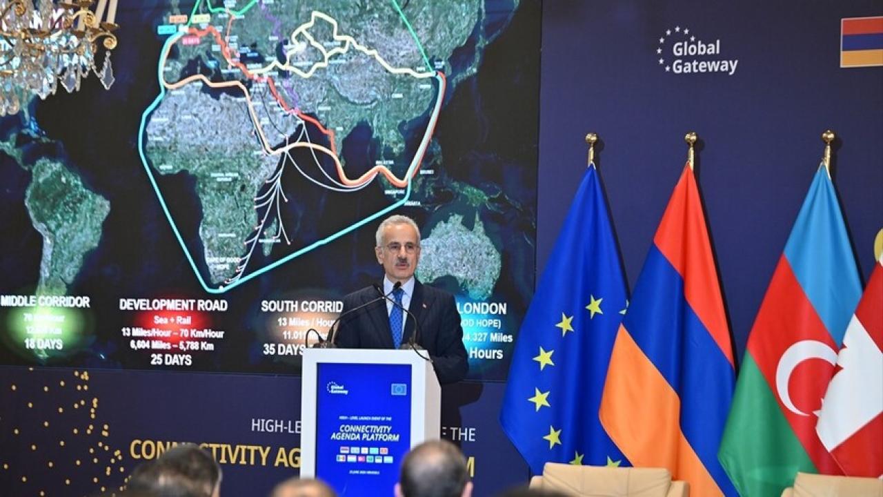 Ulaştırma ve Altyapı Bakanı Uraloğlu Brüksel'de AB için Orta Koridor'un önemine dikkati çekti