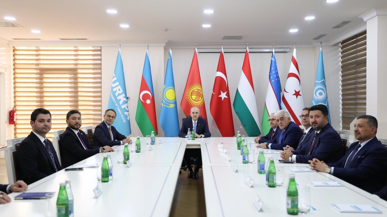 TBMM Başkanı Kurtulmuş, Bakü'de TÜRKPA Genel Sekreterliğini ziyaret etti