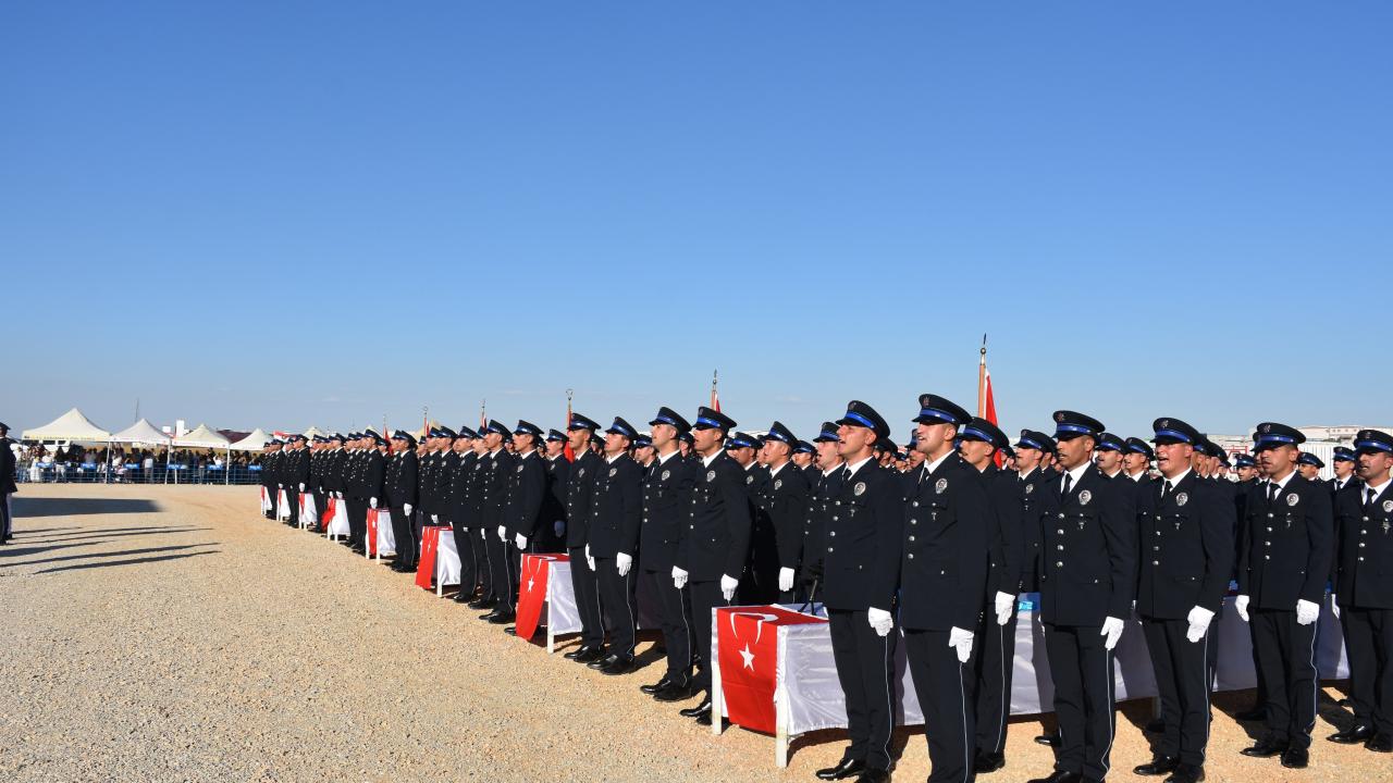 Karaman'da eğitimini tamamlayan 409 polis adayı mezun oldu
