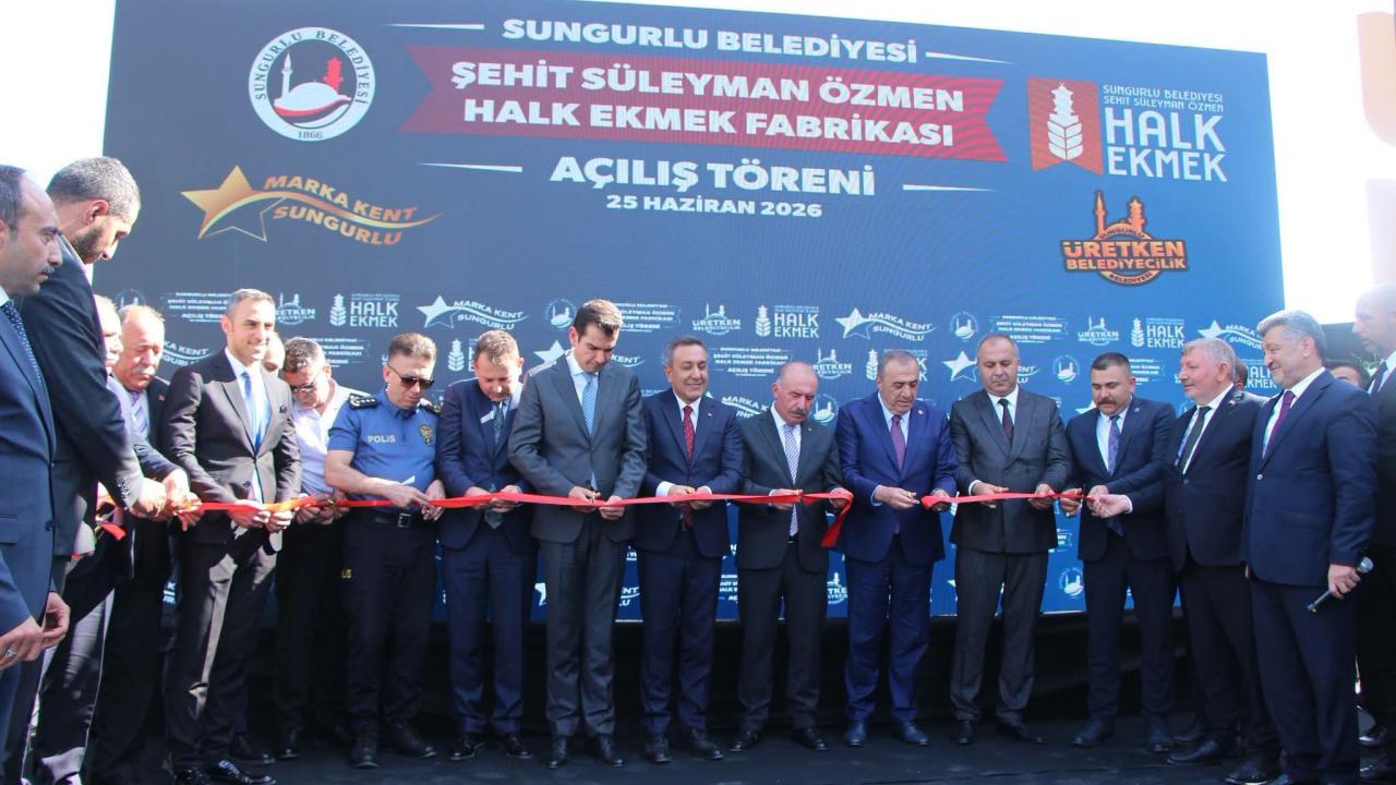 Sungurlu'da Süleyman Özmen Halk Ekmek Fabrikası Açıldı