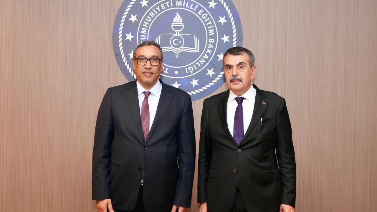 Millî Eğitim Bakanı Tekin, Türkiye Eğitim Teknolojileri Zirvesi kapsamında ikili görüşmeler yaptı