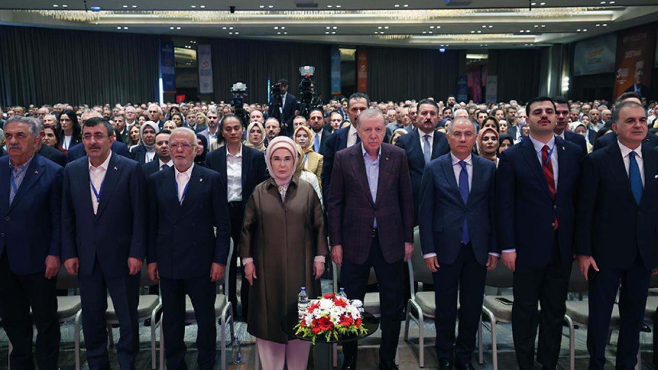 AK Parti'nin 33. İstişare ve Değerlendirme Toplantısı'nda "Parti Politikaları" oturumları yapıldı
