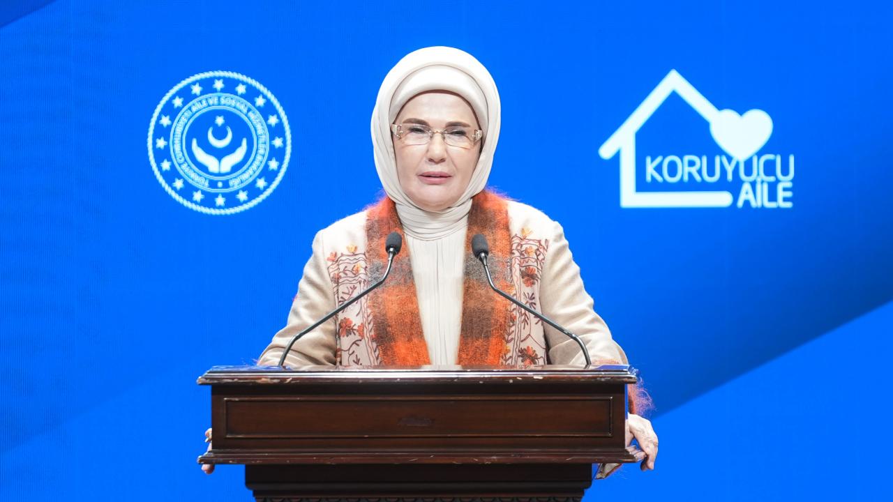 Emine Erdoğan: İnsanlık tüm çocuklarına sıcak bir yuva, adalet ve barış dolu bir dünya borçludur