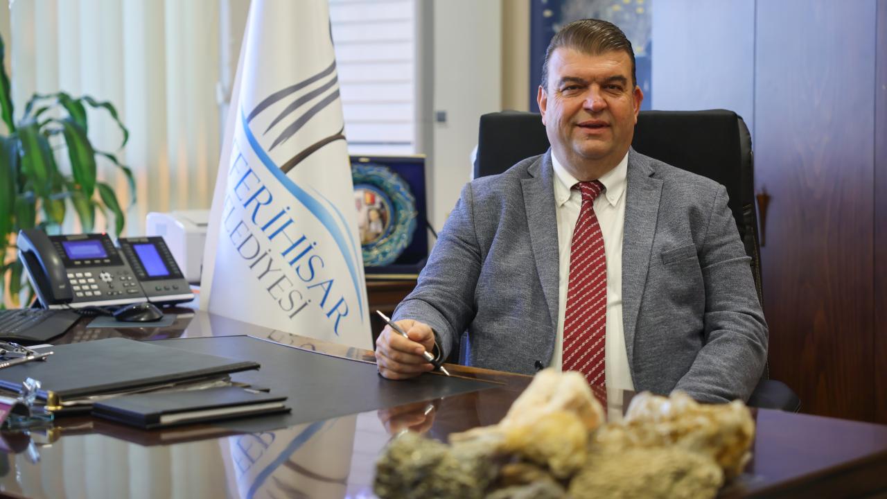 Seferihisar Belediye Başkanı İsmail Yetişkin görevinden uzaklaştırıldı
