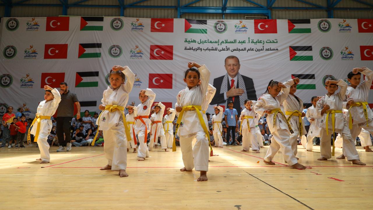 Türkiye’nin desteğiyle Gazze’de “Umut Pınarları 2026” yaz kampları açıldı