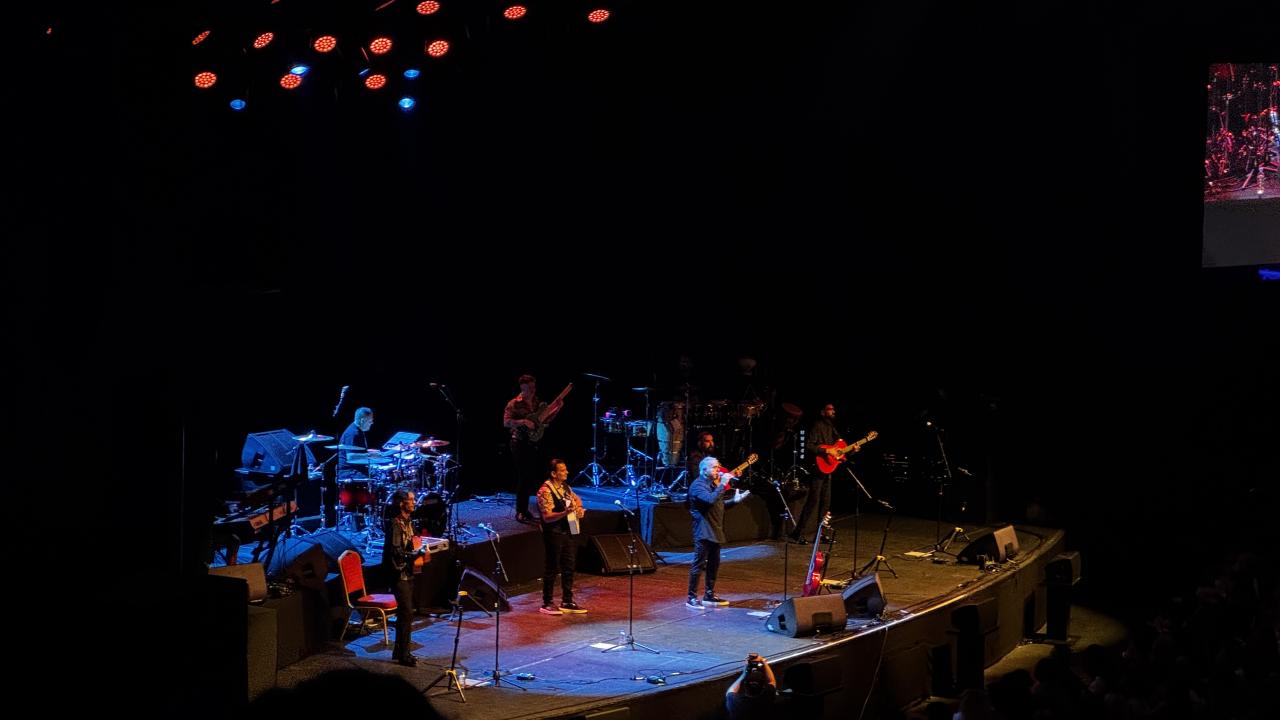 Gipsy Kings by Andre Reyes, "Viva El Arte" turnesi kapsamında İstanbul'da sahne aldı