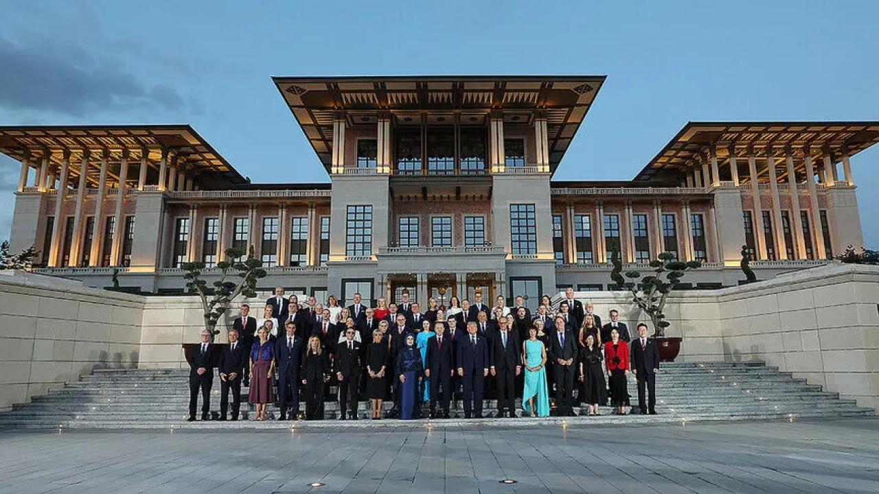 Emine Erdoğan'dan devlet ve hükümet başkanları ile eşleri onuruna verdikleri yemeğe ilişkin paylaşım