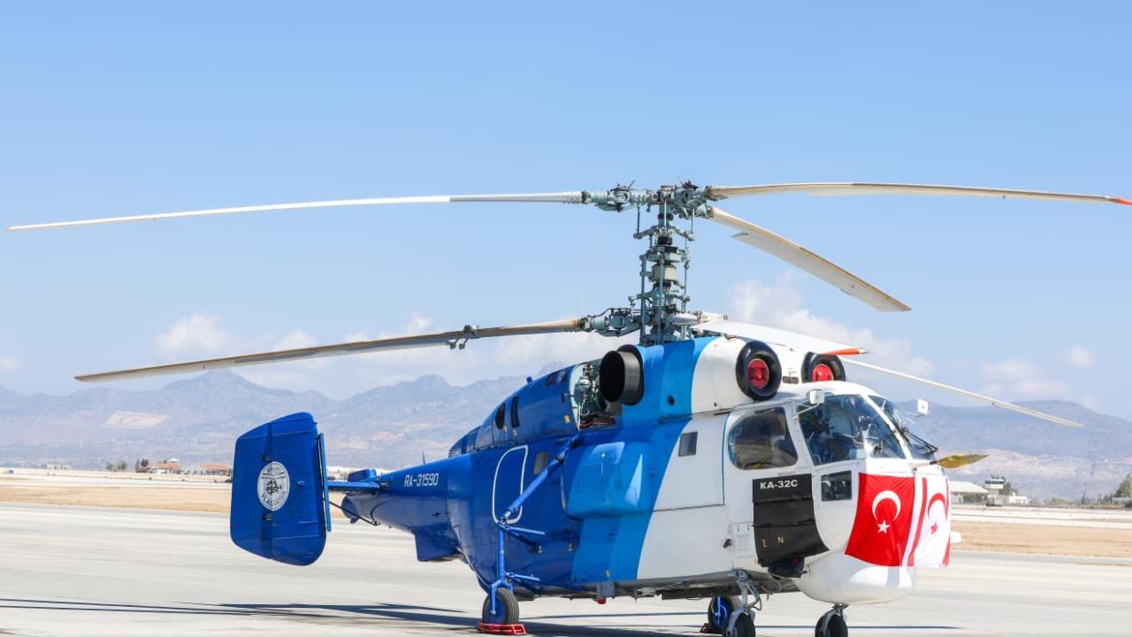 Türkiye tarafından gönderilen yangın söndürme helikopteri, KKTC'ye teslim edildi