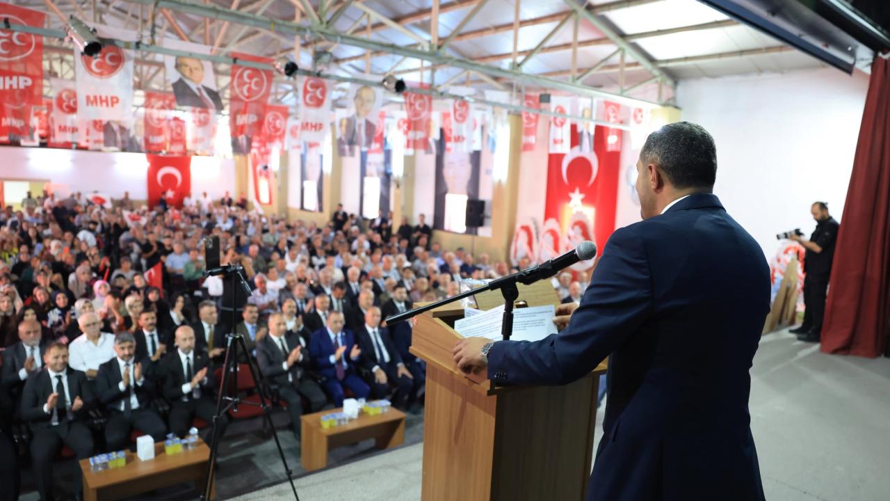 MHP’de Coşkulu İlçe Kongresi, Başkan İsa Duru Güven Tazeledi!