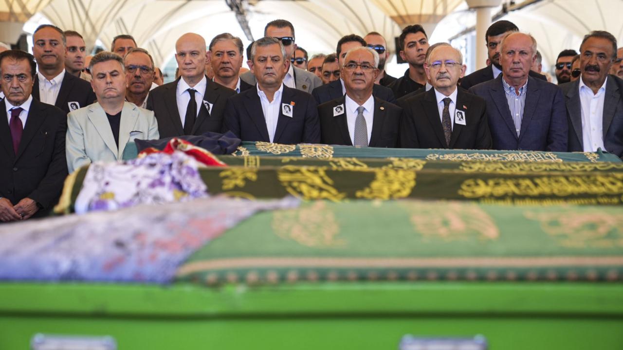 Eski CHP Genel Başkanı Deniz Baykal'ın eşi Olcay Baykal, başkentte son yolculuğuna uğurlandı
