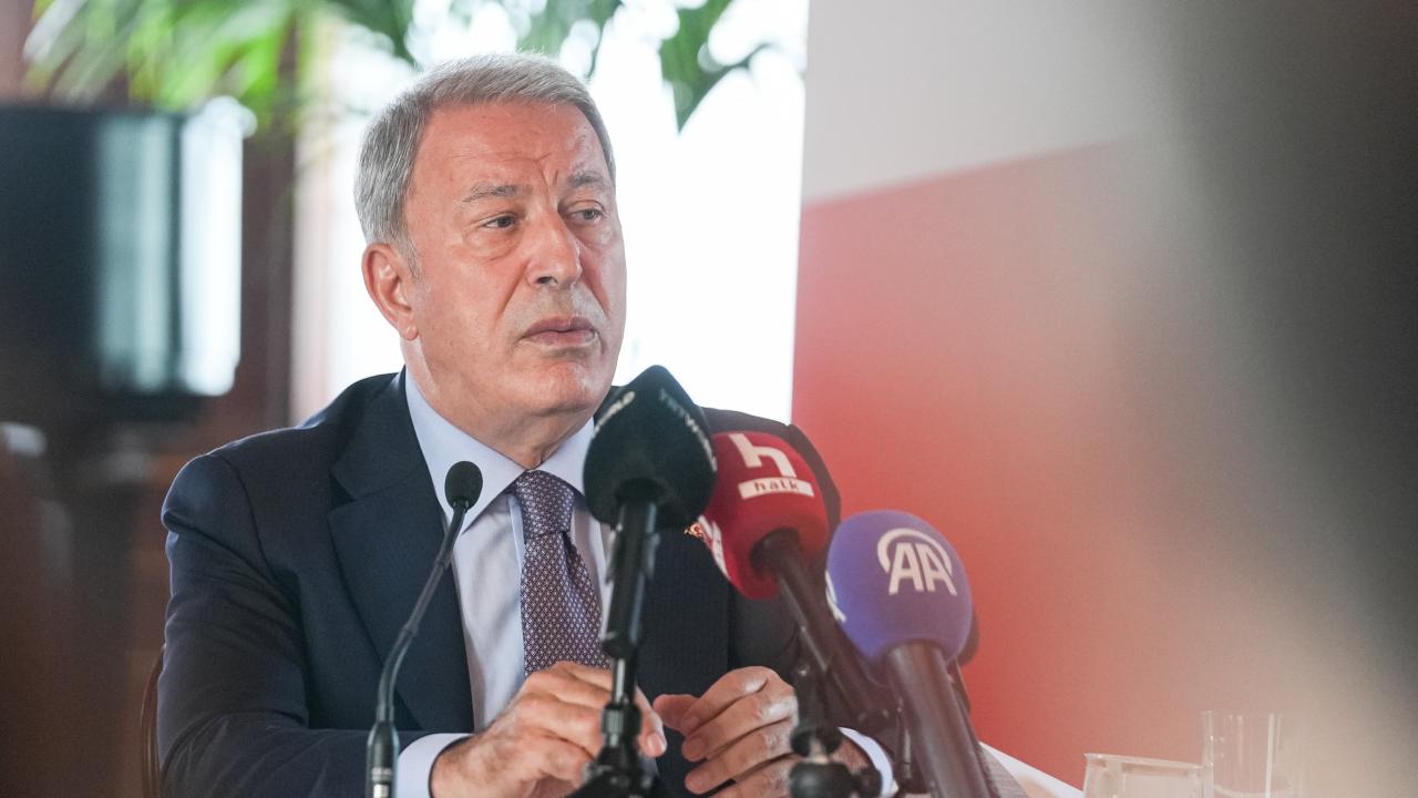 TBMM Milli Savunma Komisyonu Başkanı Akar, "S-400 konusunun bir şekilde" çözüleceğini söyledi