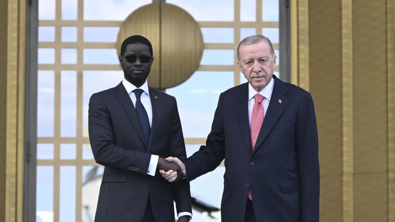 Cumhurbaşkanı Erdoğan, Senegal Cumhurbaşkanı Faye ile telefonda görüştü