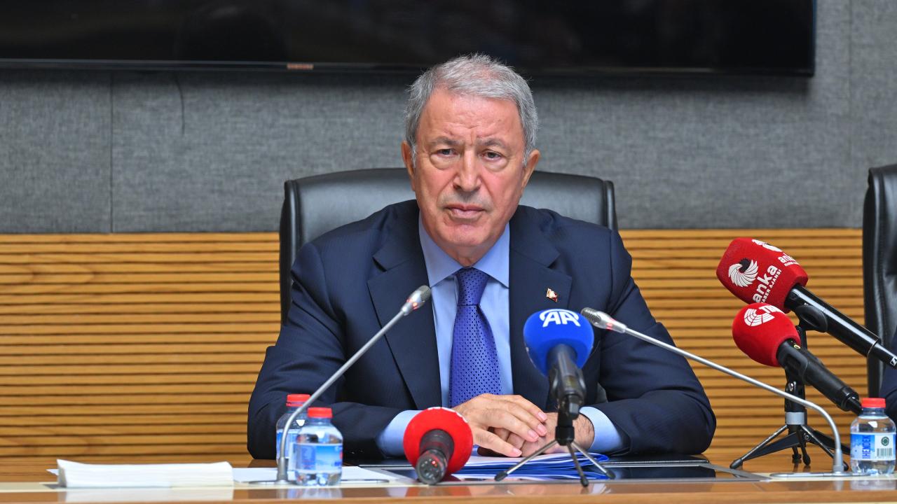 Hulusi Akar'dan şehit aileleri ve gazilere ilişkin yasa teklifine yönelik açıklama