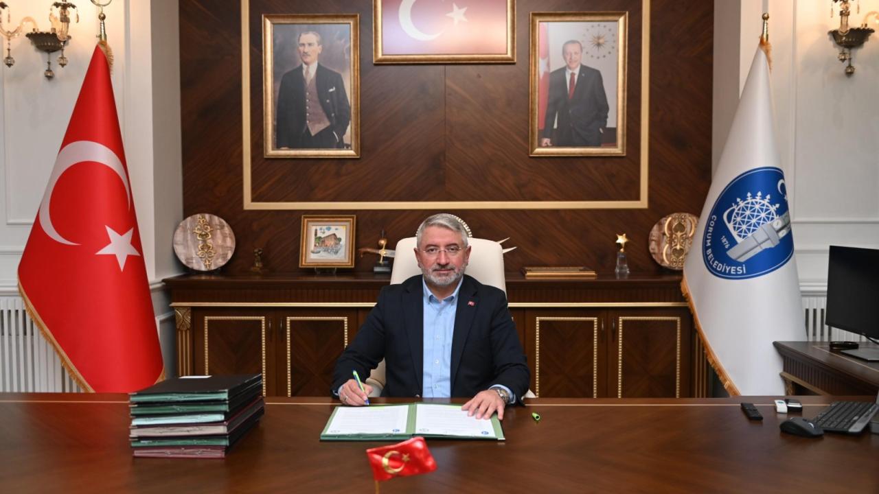 Manifest Grubu'na bir veto da Çorum Belediye Başkanı Aşgın'dan geldi: Hiçbir Manifest kızı şehre giremez