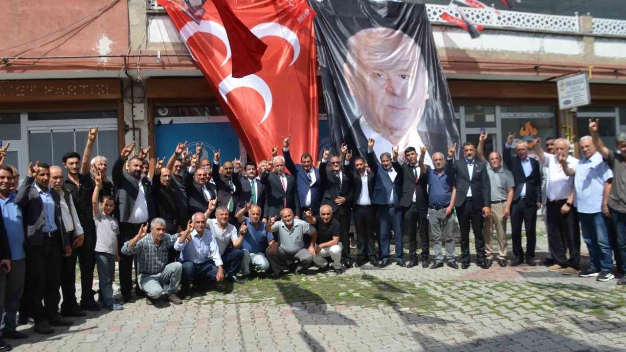 MHP Bulanık İlçe Kongresi yapıldı: Zafer Yıkılmaz güven tazeledi