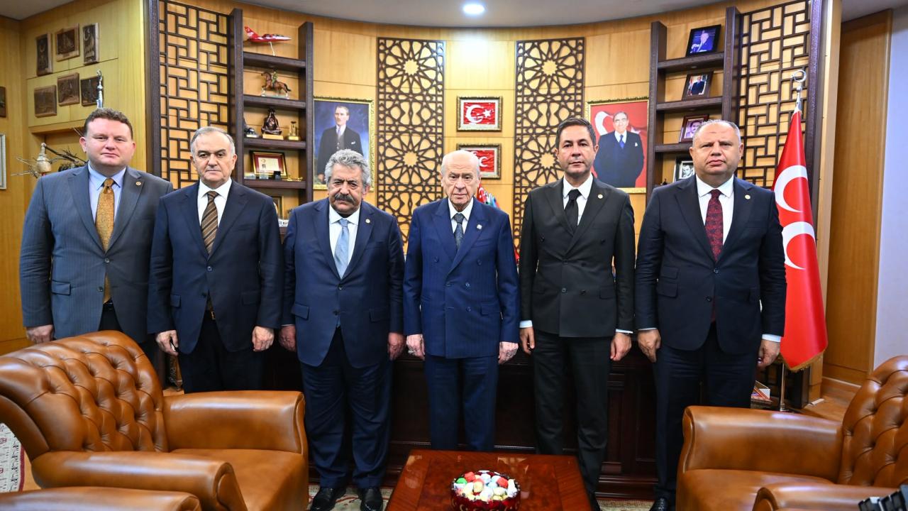 MHP Lideri Devlet Bahçeli, partisinin TBMM Adalet ve Anayasa Komisyonu üyelerini kabul etti