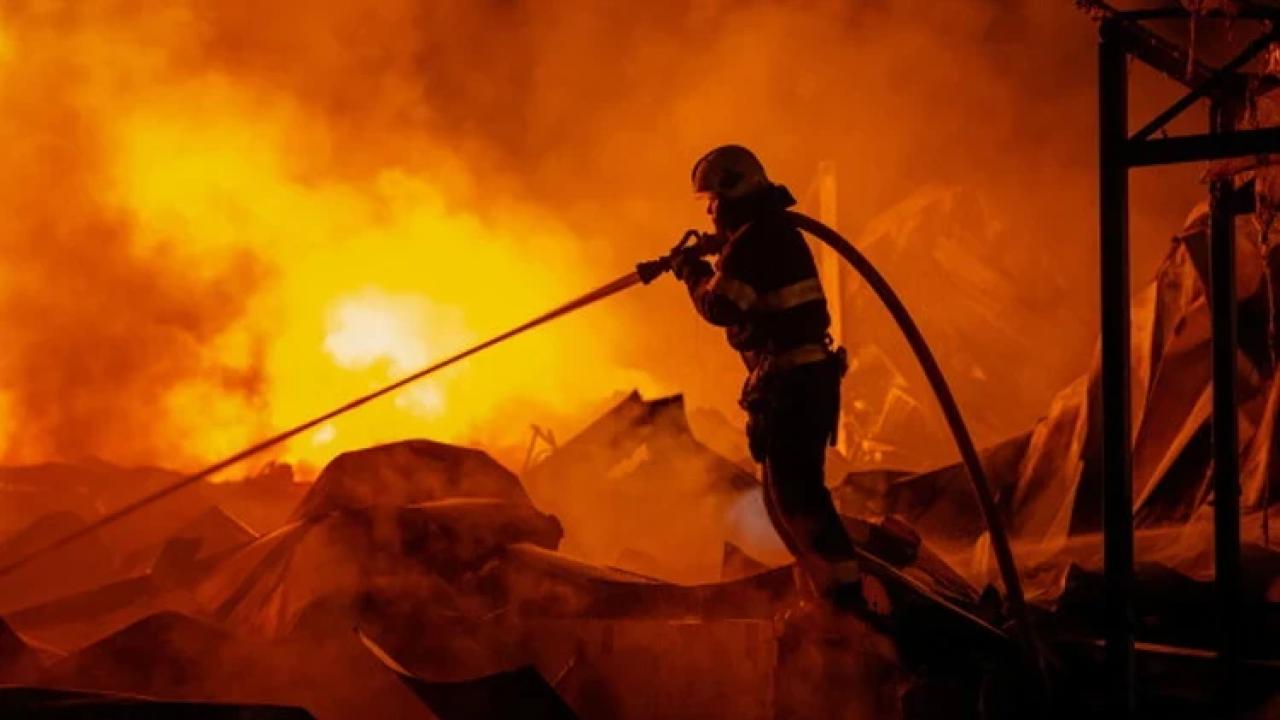 Suudi Arabistan'da bir fabrikada çıkan yangında 16 Bangladeşli hayatını kaybetti