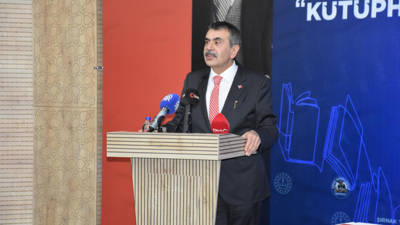 Bakan Tekin, "Şırnak Yeşeren Gençlik Derneği Kütüphane Projeleri Protokol İmza Töreni"ne katıldı