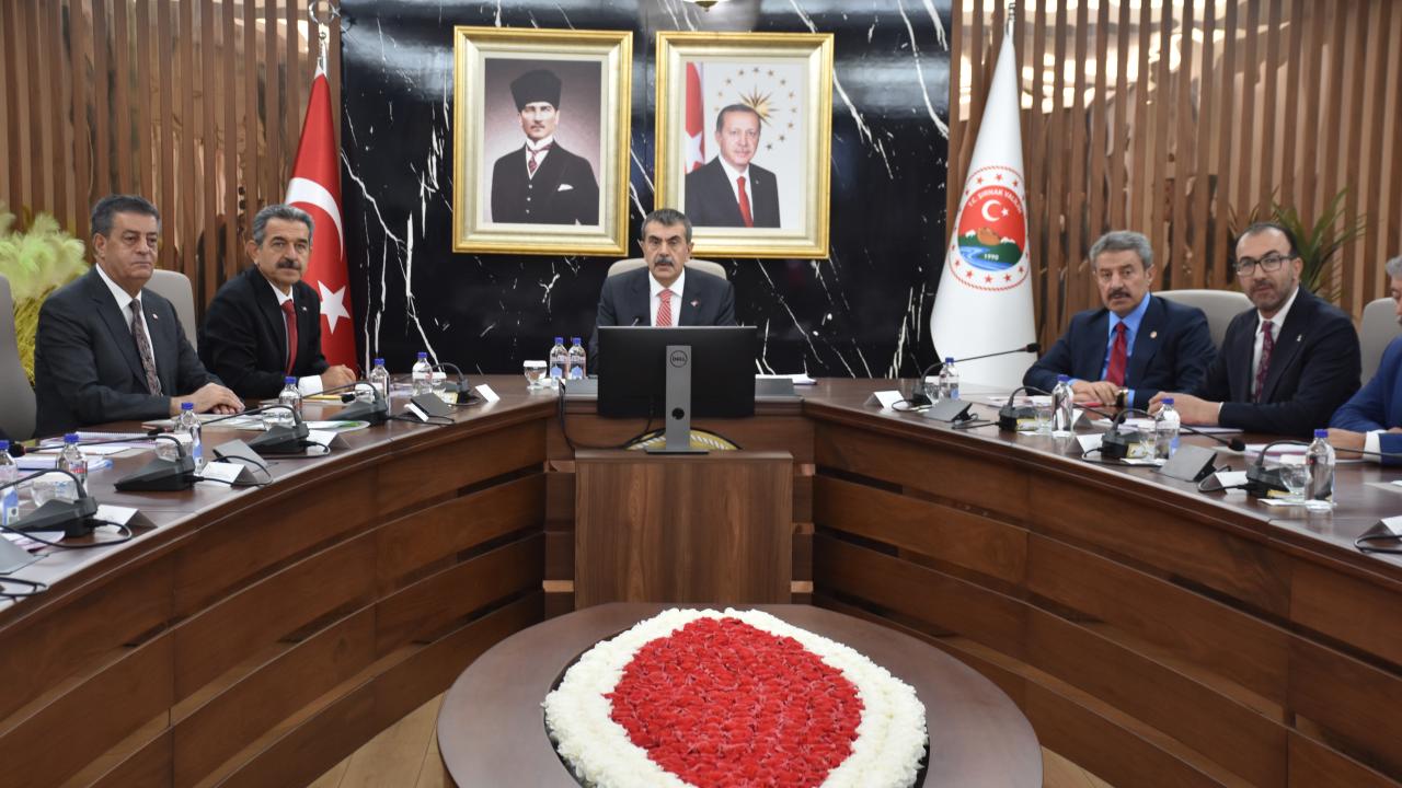 Milli Eğitim Bakanı Tekin, Şırnak'ta "İl Eğitim Değerlendirme Toplantısı"na katıldı