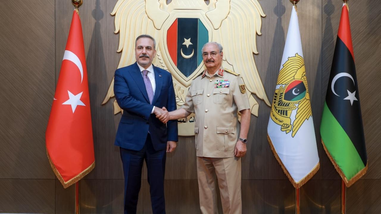 Dışişleri Bakanı Fidan Libya'nın doğusundaki silahlı güçlerin lideri Halife Hafter ile görüştü