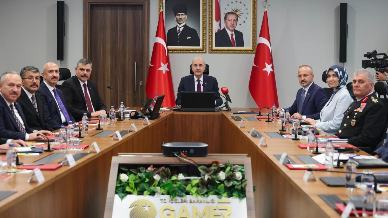 TBMM Başkanı Kurtulmuş ve Bakan Çiftçi, 81 il valisiyle toplantı yaptı