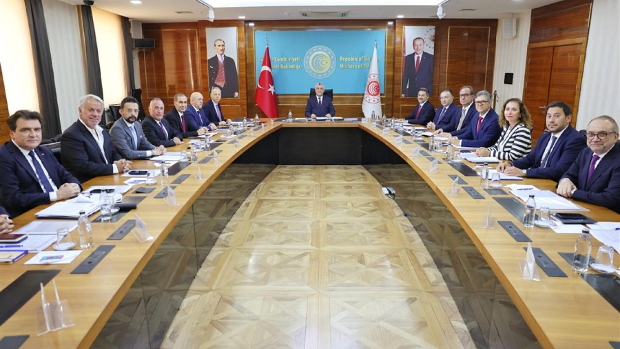 Ticaret Bakanlığı "Hizmet İhracatı Strateji Belgesi"ni yenileme çalışmalarına başladı