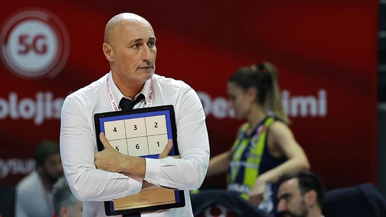 Fenerbahçe Kadın Voleybol Takımı, başantrenör Abbondanza ile yollarını ayırdı