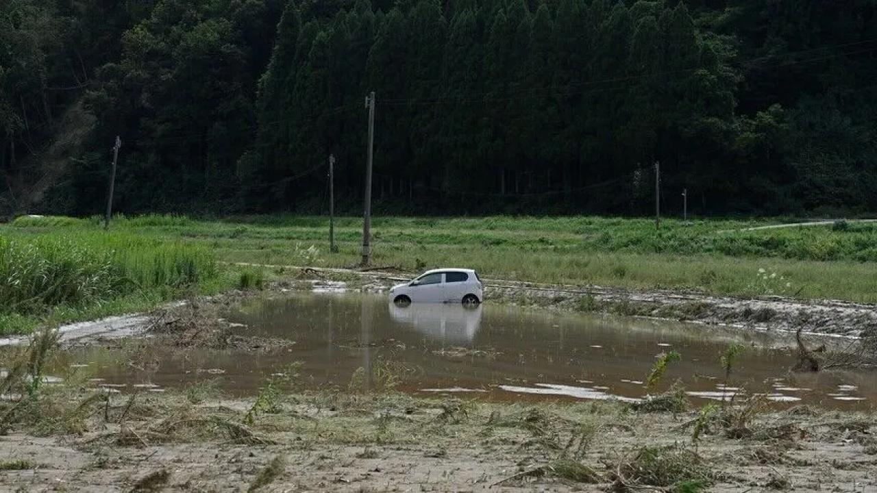 Japonya'da meydana gelen selde 8 kişi hayatını kaybetti