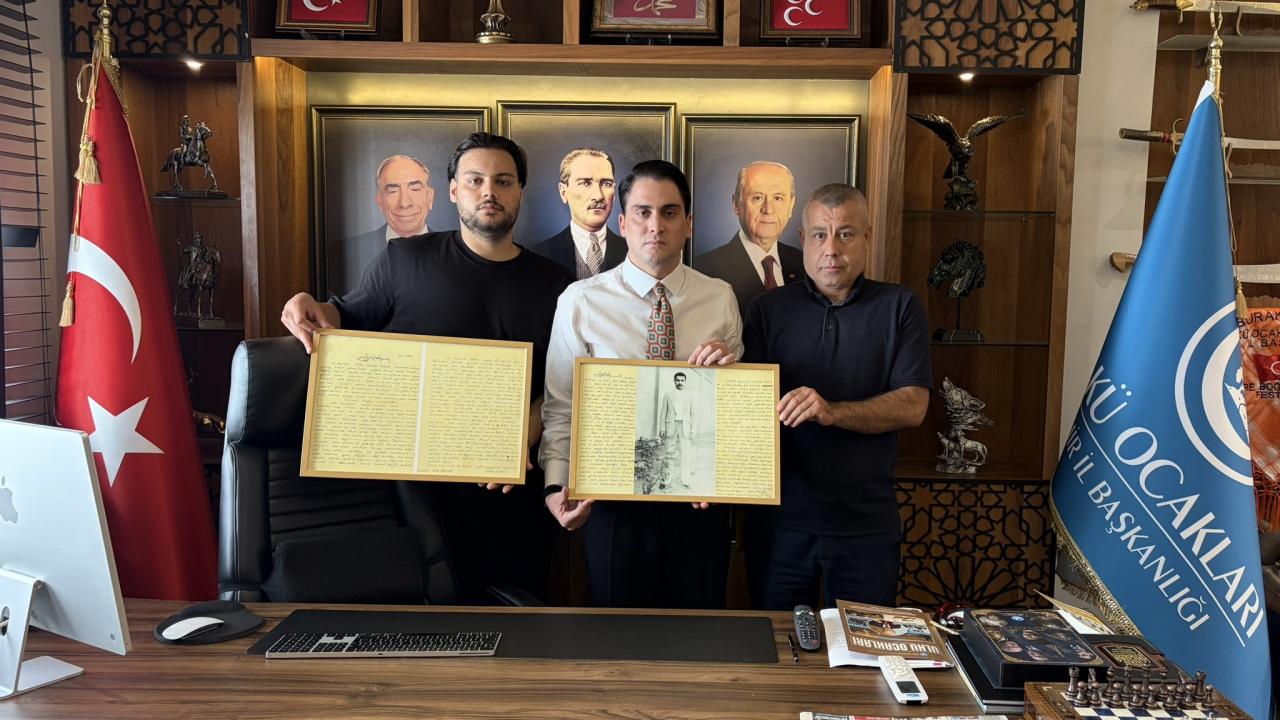 Ülkücü Şehit Halil Esendağ’ın Buca Cezaevinde Yazdığı Mektuplar İzmir Ülkü Ocaklarına Teslim Edildi